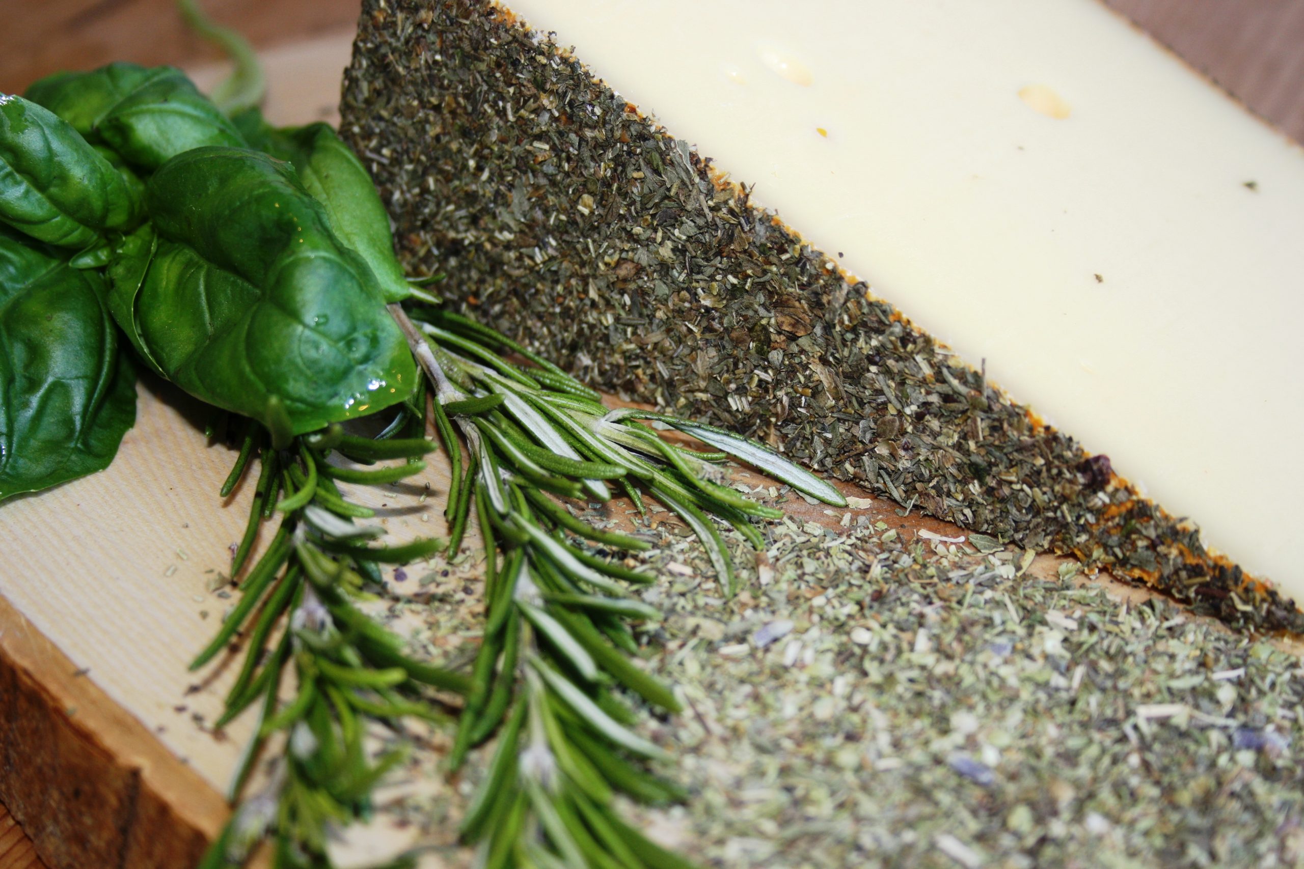 Allgäuer Bergkräuterkäse